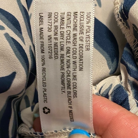 Leaf printed jumpsuit with lace insets - Picture 6 of 7